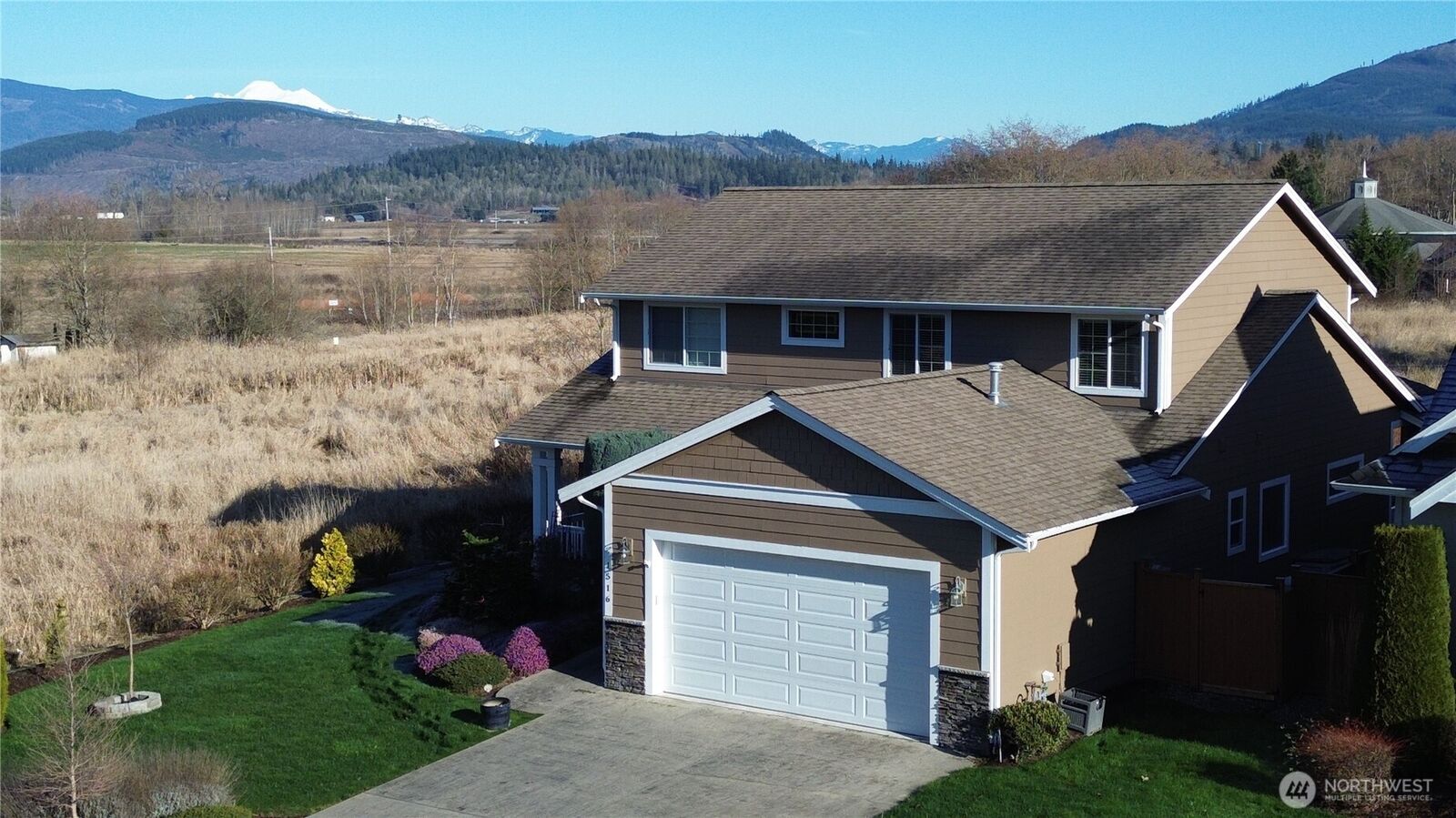 Property Photo: 1516 N 43rd Place WA 98273