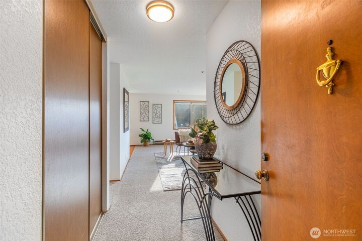 Property Photo: 2619 Rucker Avenue 5 WA 98201