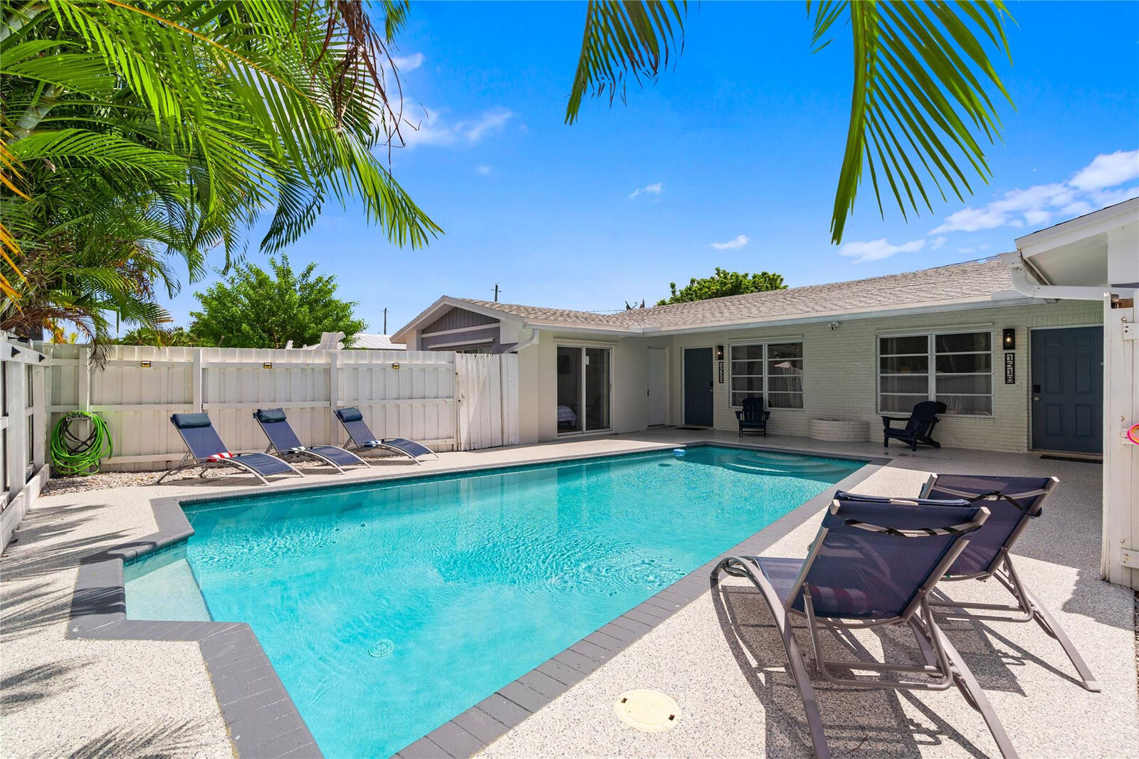 Property Photo:  1518-1520 NE 51st Street  FL 33334 