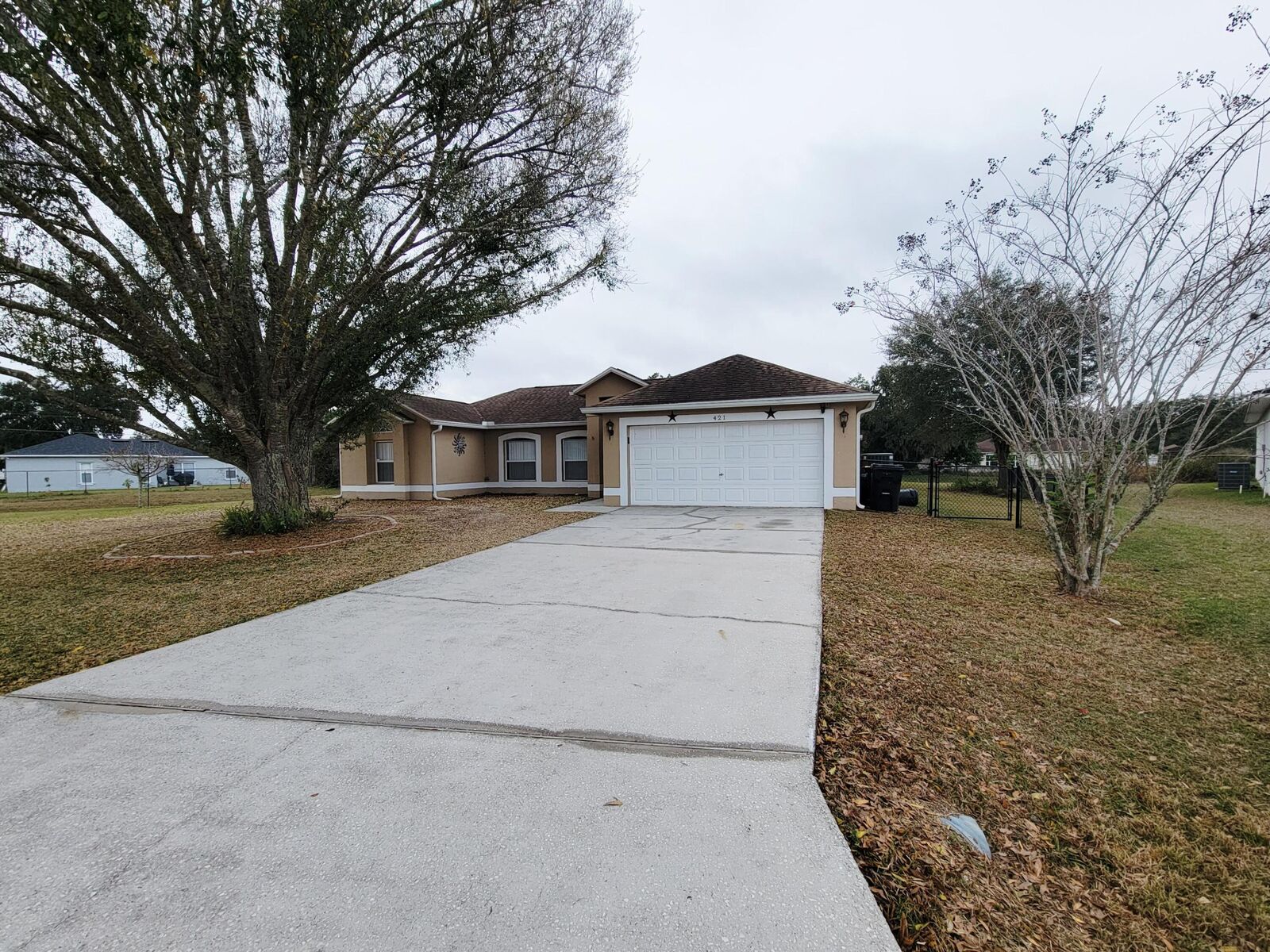 Property Photo:  421 Blackbird Way  FL 34759 