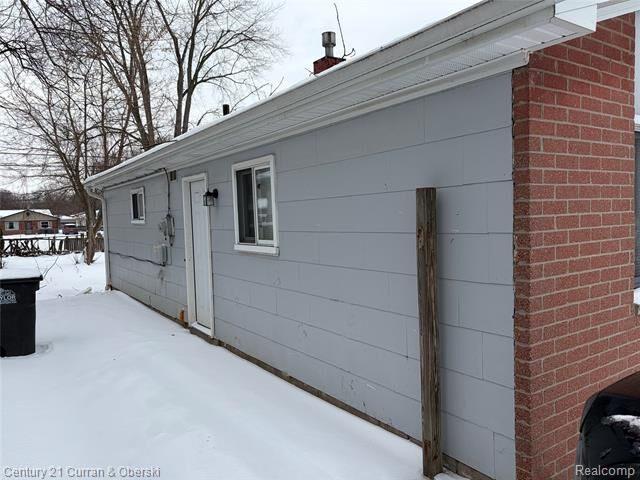 Property Photo:  6516 Oak Street  MI 48180 