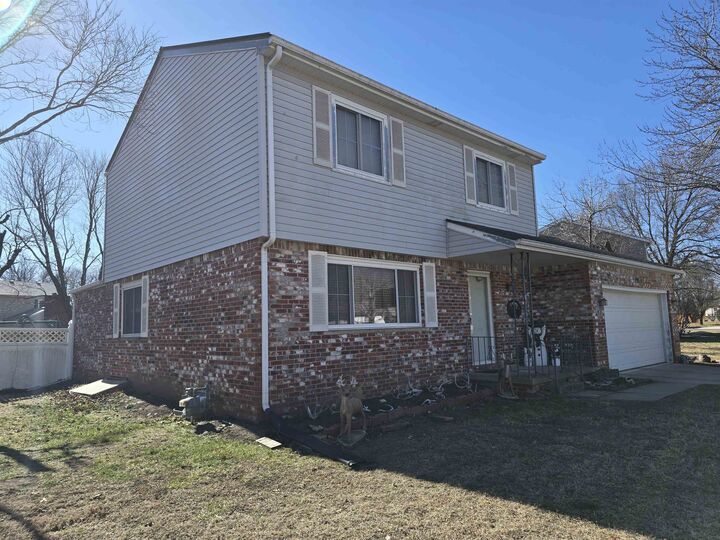 Property Photo:  1915 Cypress Ln  KS 67114 