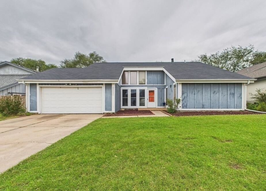 Property Photo:  8216 E Chalet Dr  KS 67207 