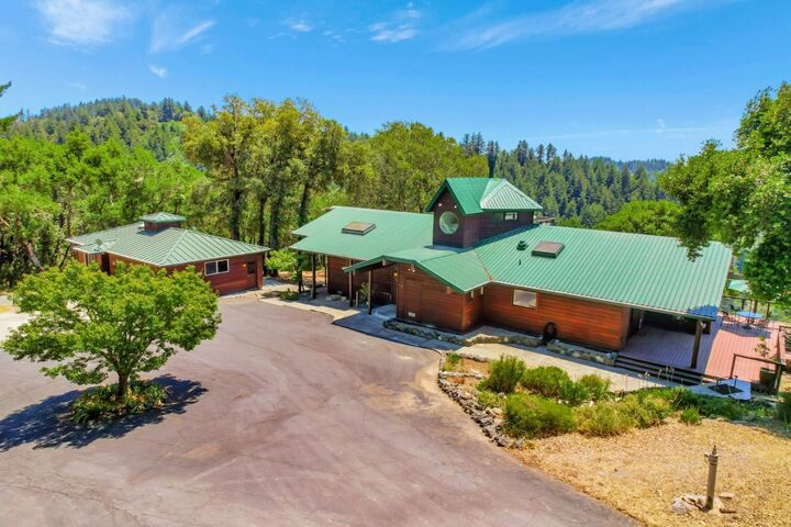 Property Photo:  950 Oak Ridge Road  CA 95033 