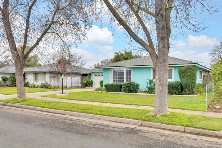 Property Photo: 2777 Agnes Way CA 95340