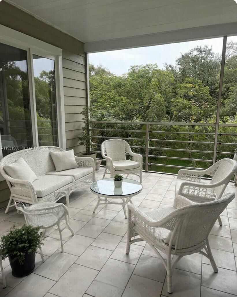 Property Photo:  3070 NW 48th Ter 413  FL 33313 