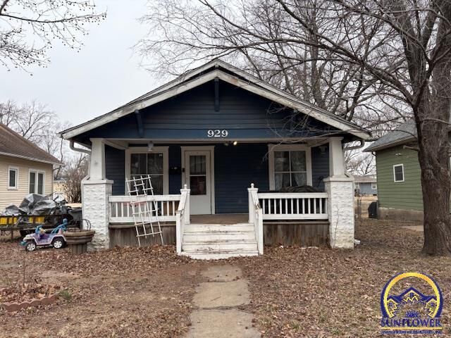 Property Photo:  929 Lawrence St  KS 66801 