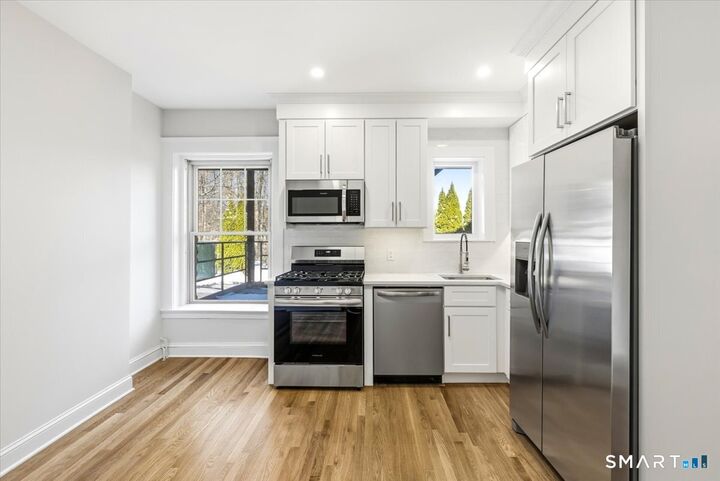 Property Photo:  2750 Whitney Avenue  CT 06518 