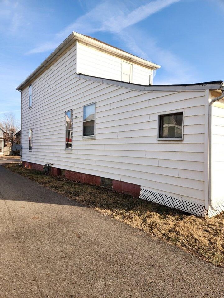 Property Photo:  320 McKellar Street  OH 45601 