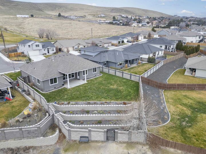 Property Photo: 2604 W 44th Place WA 99337