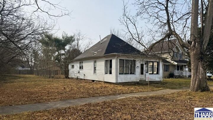 Property Photo:  2031 5th Avenue  IN 47807 
