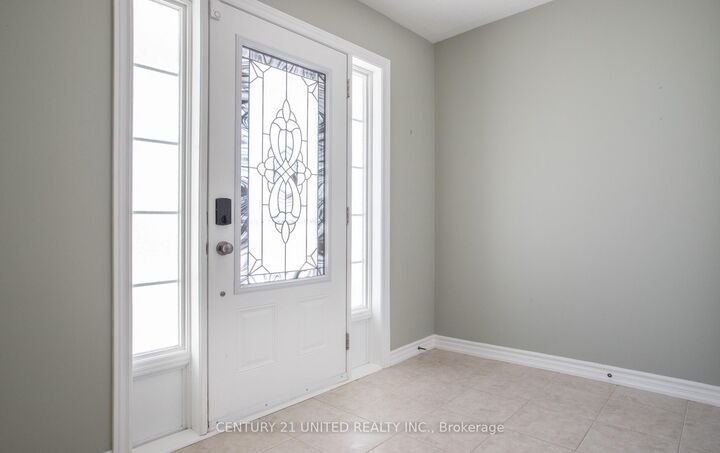 Photo de la propriété:  695 Henderson Drive  ON K9A 0J1 