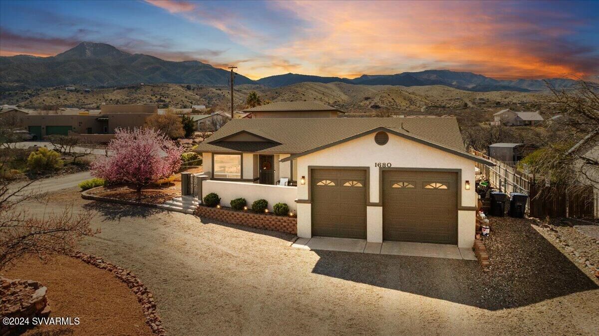 Property Photo:  1680 N Cholla Lane  AZ 86324 