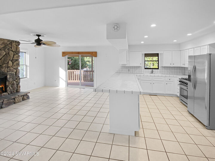 Property Photo: 10 Montazona AZ 86351