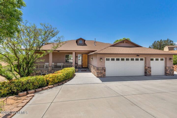 Property Photo:  2647 Lobo Circle  AZ 86326 