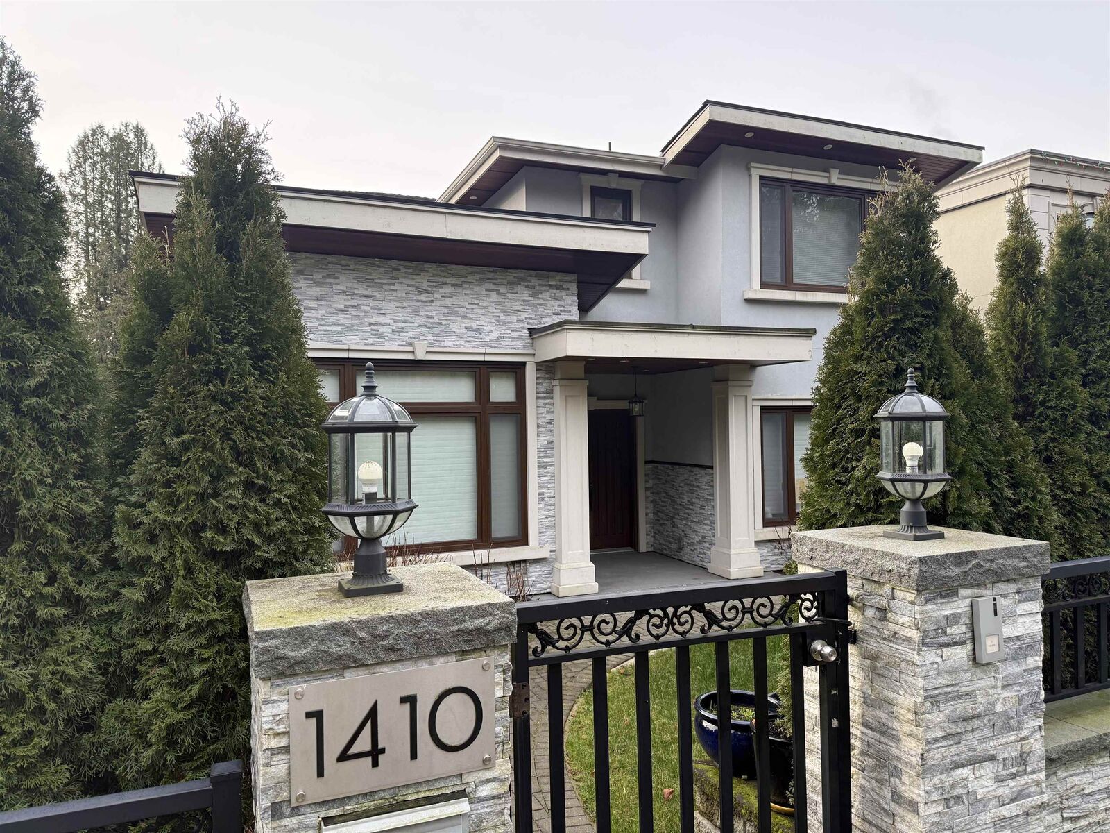 Property Photo:  1410 Mathers Avenue  BC V7T 2G7 