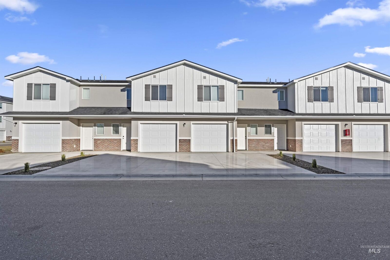 Property Photo:  5664 E Surfers Point Lane  ID 83687 