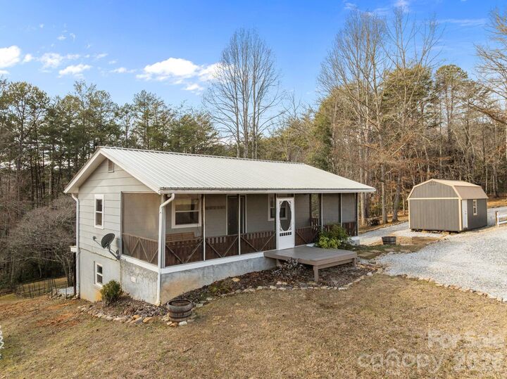 Property Photo: 1169 Rickman Creek Road NC 28734
