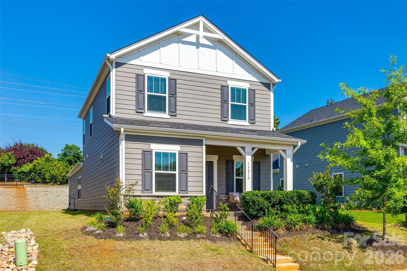 Property Photo:  13210 Kenworth Road  NC 28278 