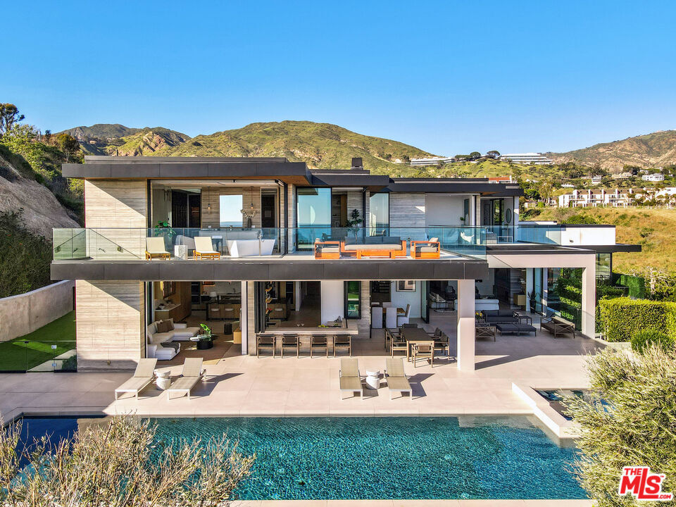 Property Photo:  23917 Malibu Rd  CA 90265 