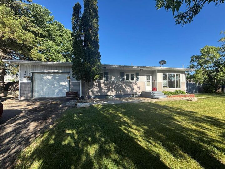 Photo de la propriété:  108 Broadway Avenue  MB R0K 1G0 