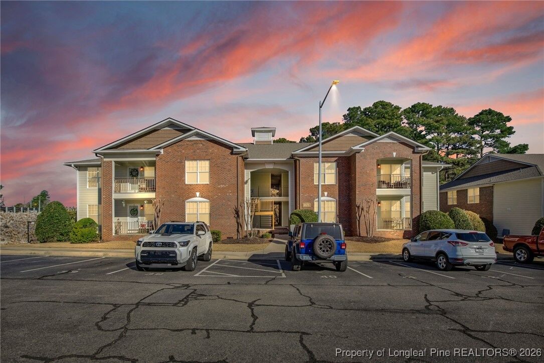 Property Photo:  401 Meadowland Court 5  NC 28348 