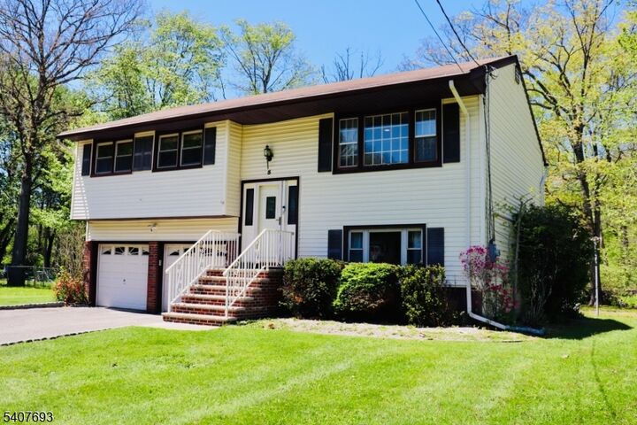 Property Photo: 5 Downstream Dr NJ 07836