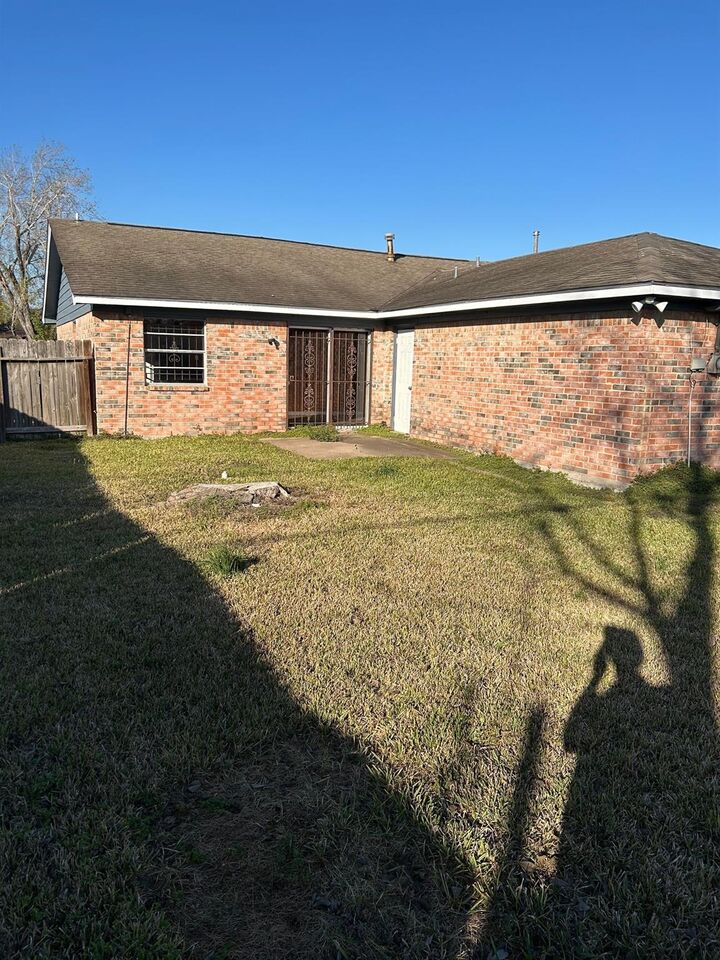 Property Photo:  3503 Prudence  TX 77045 