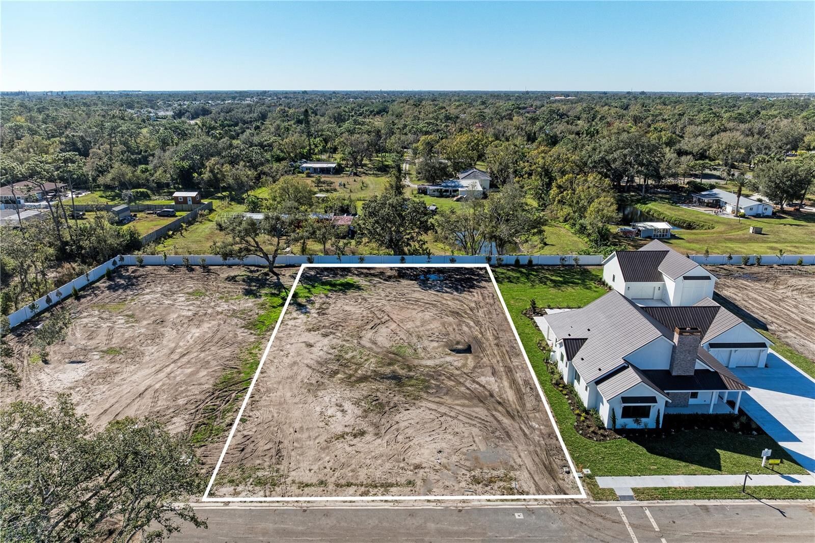 Property Photo: 6613 Paladin Court FL 34241