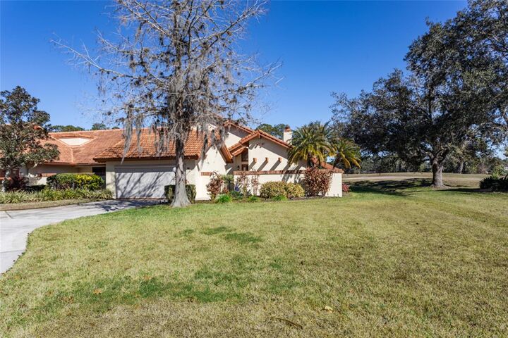 Property Photo:  39 Village Circle 5-501  FL 32164 