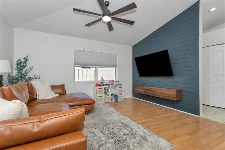 Property Photo: 6647 68th Street E FL 34203