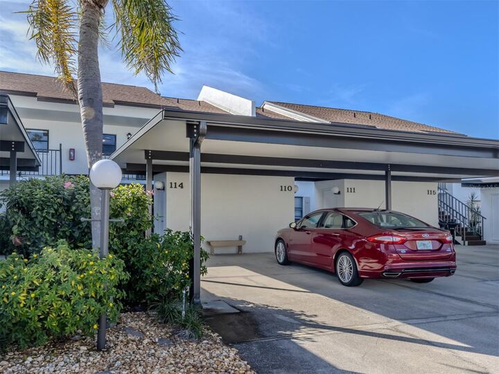 Property Photo: 1211 Capri Isles Boulevard 114 FL 34292
