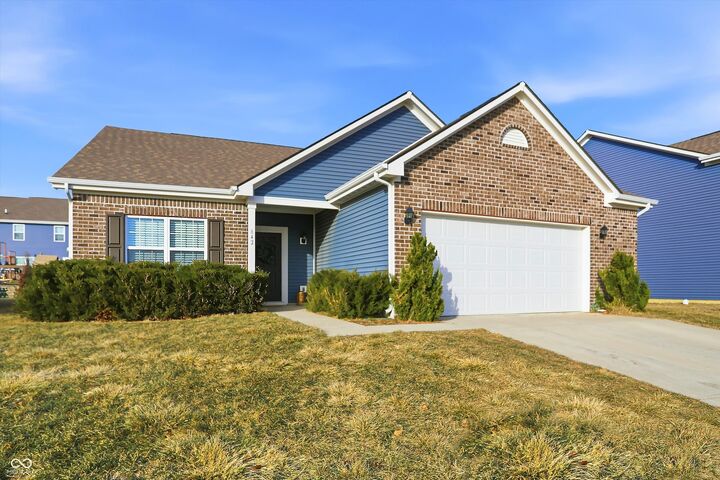 Property Photo:  842 Declaration Drive  IN 46167 