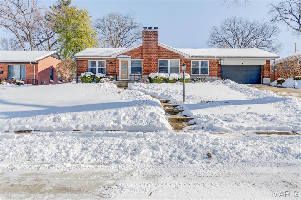 Property Photo: 40 Willmore Road MO 63109