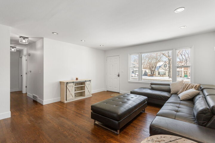 Property Photo:  310 N La Londe Avenue  IL 60148 