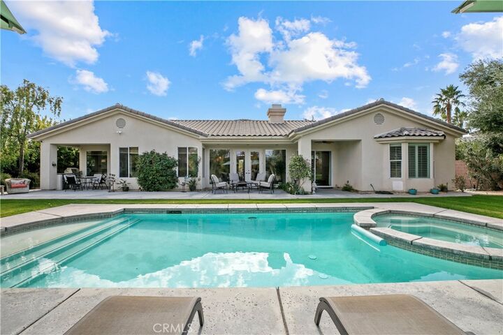 Property Photo:  44 Killian Way  CA 92270 