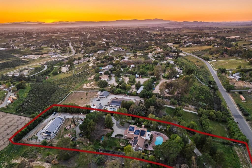 Property Photo:  35715 Calle Nopal  CA 92592 