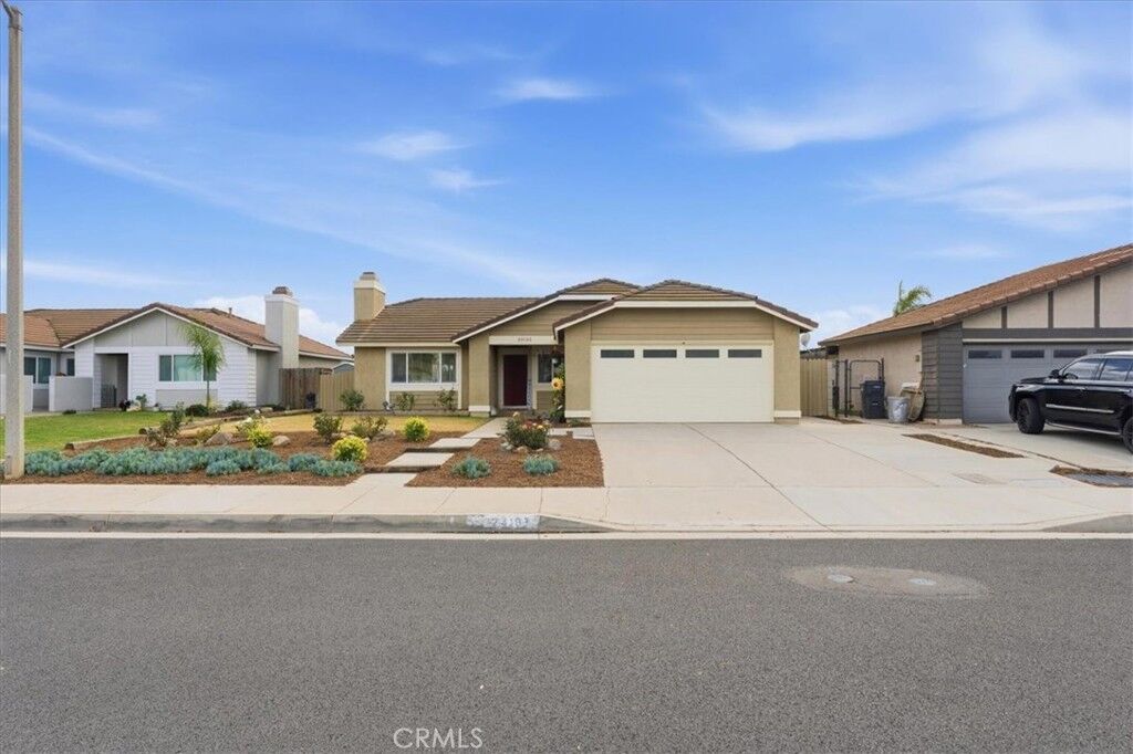 Property Photo:  24103 Sandy Glade Avenue  CA 92557 