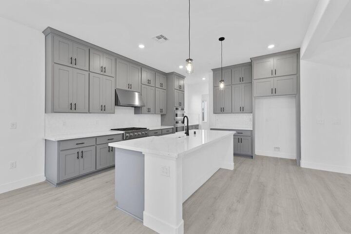 Property Photo: 10220 Elara Way CA 95757