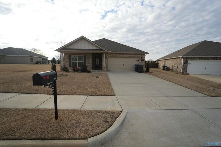 Property Photo:  204 Joan Circle  AL 35749 