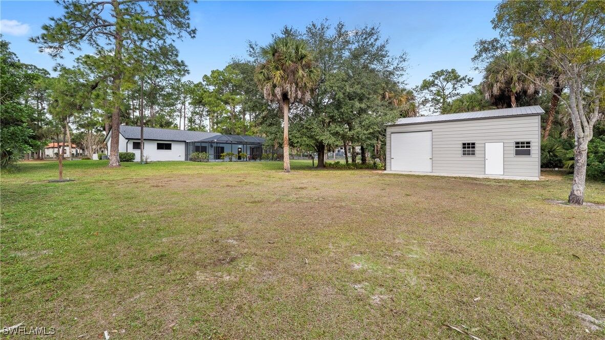 Property Photo:  250 17th Street NW  FL 34120 