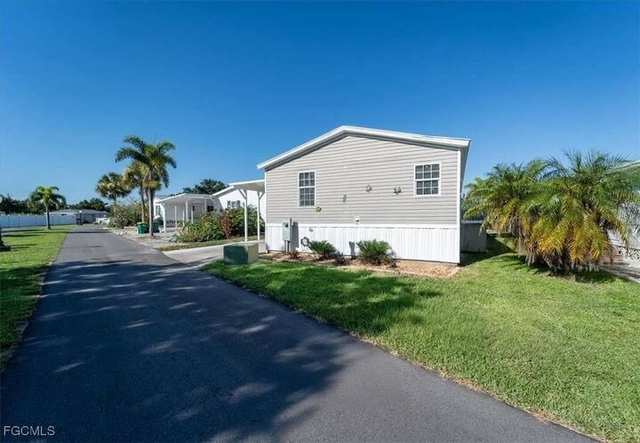 Property Photo: 3127 Bayside Parkway FL 33982