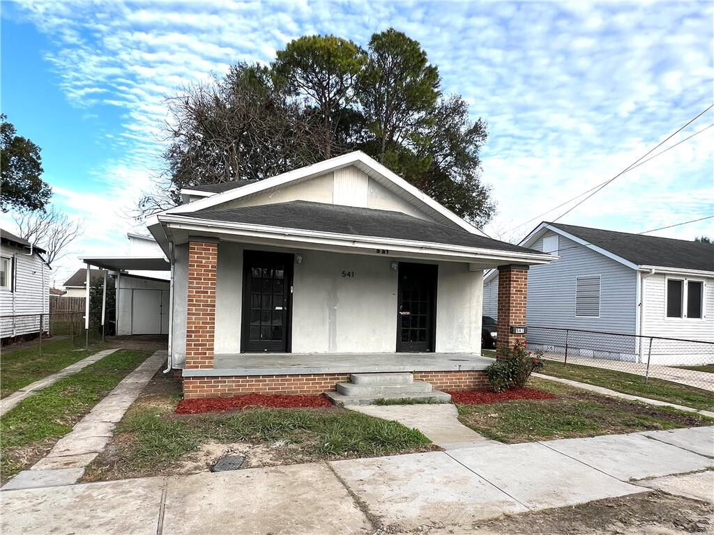Property Photo: 541 Allo Avenue LA 70072
