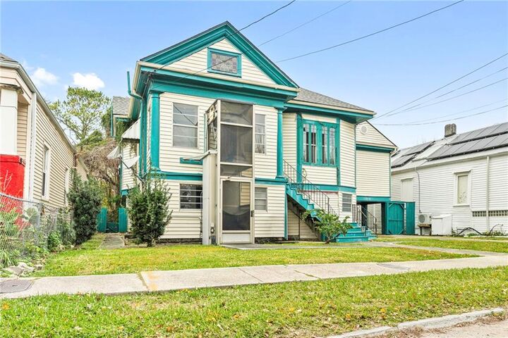 Property Photo:  1830 Fern Street  LA 70118 