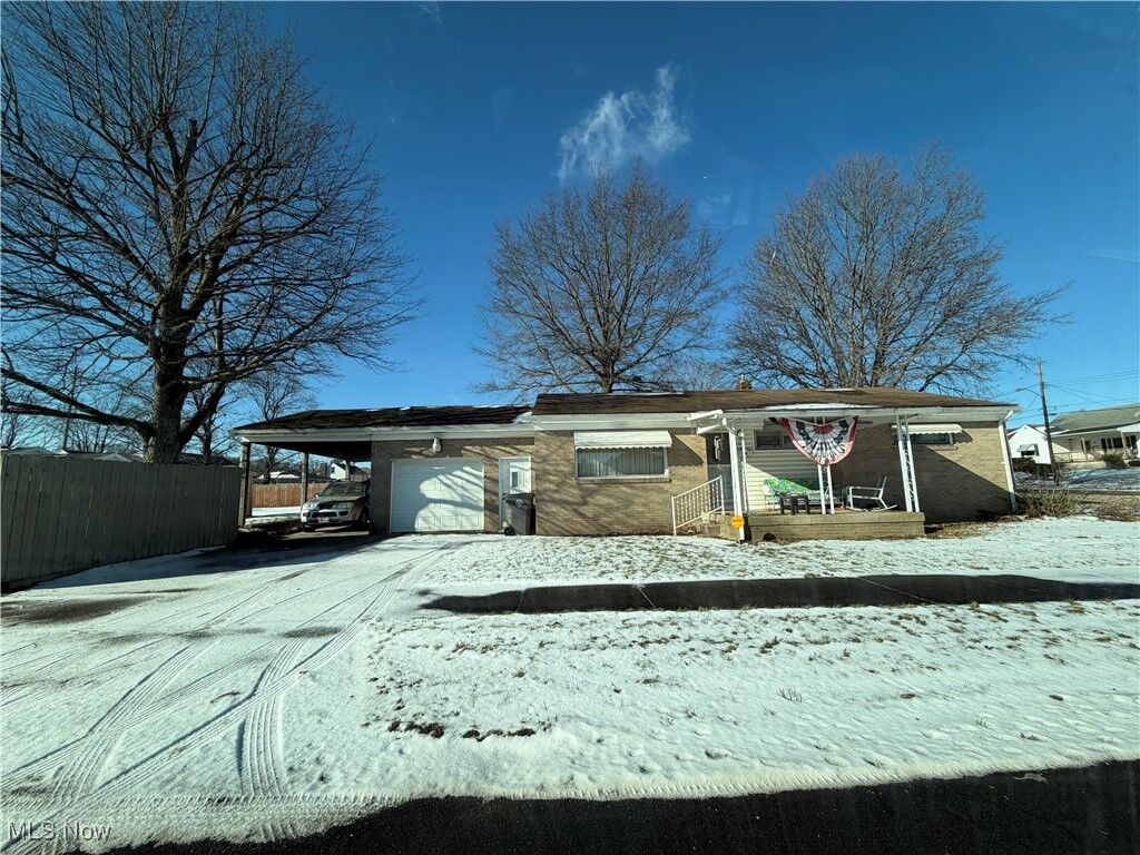 Property Photo:  1237 Ivanhoe Avenue  OH 44502 