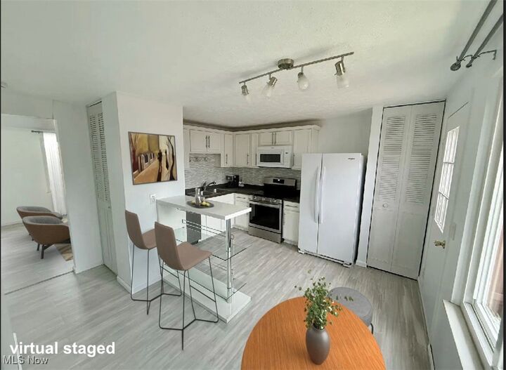 Property Photo:  7507 Essex Drive  OH 44060 