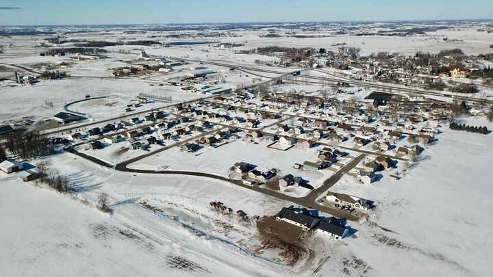 Property Photo: 1017 E 3rd Avenue SE MN 56336