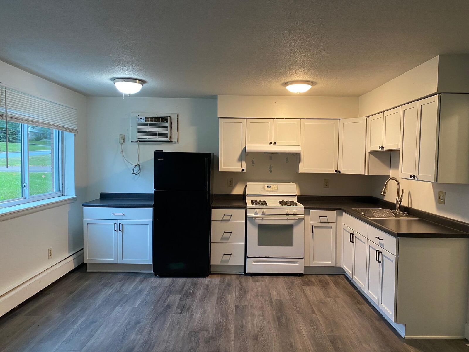 Property Photo:  2708 Xylon Avenue N  MN 55427 