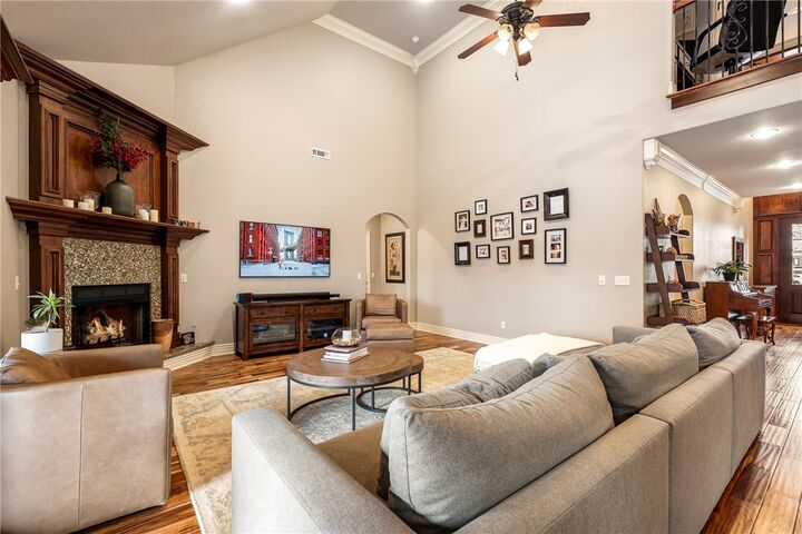 Property Photo:  1502 NE Greenbrier Court  AR 72712 