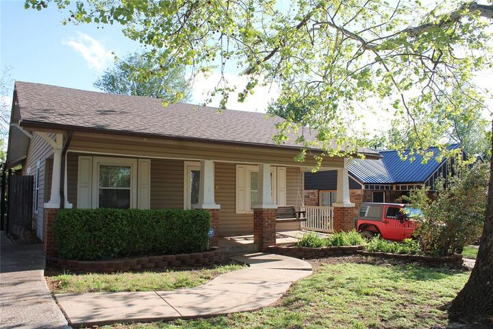 Property Photo: 930 Maple Street OK 73099
